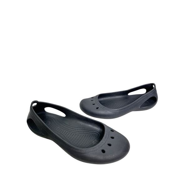 Crocs Size 9 Kadee Black Rubber Water proof Closed Toe Flat Sandals Pool Beach - Picture 2 of 8